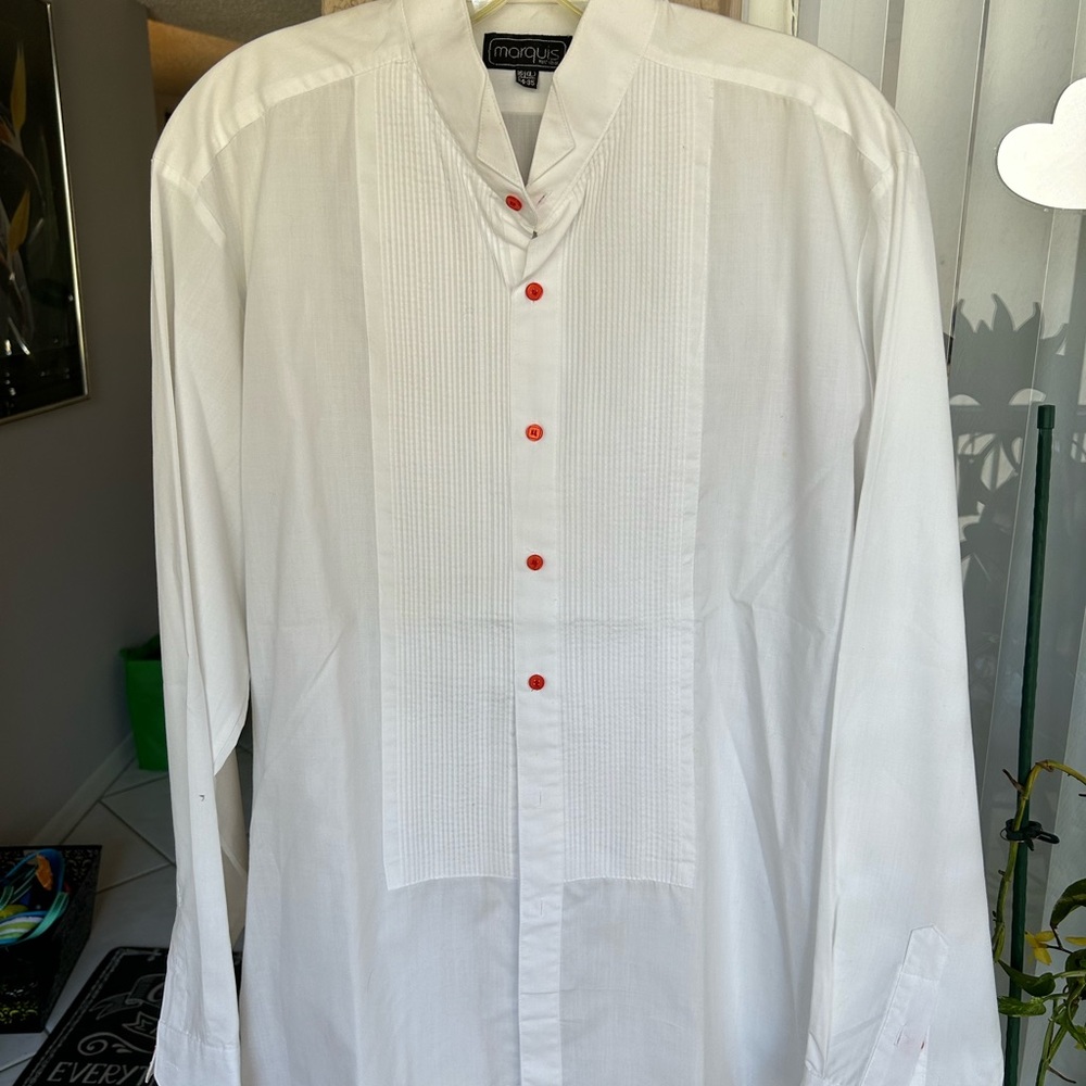 Men’s New Marquis tuxedo shirt size Lg. 34- 35. Fancy front and buttons